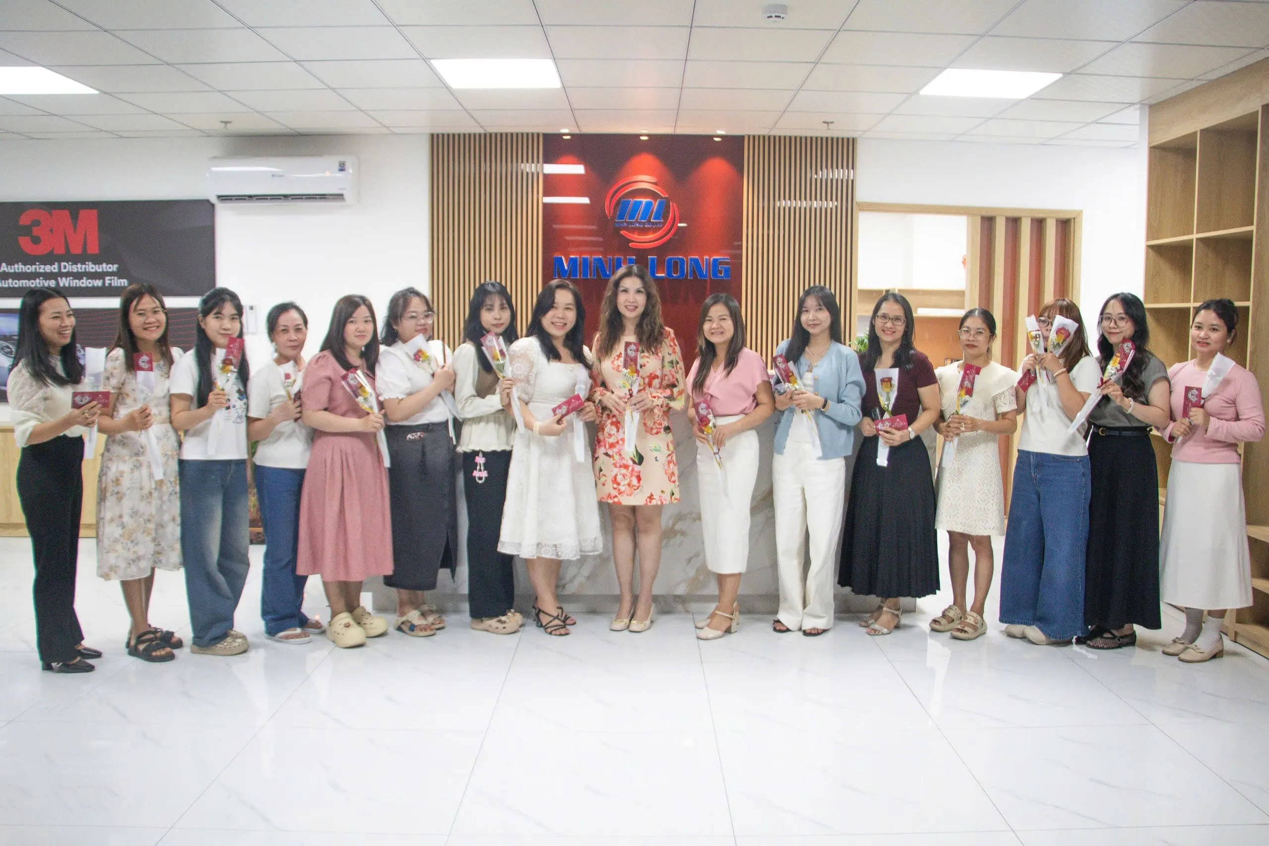 Chúc Mừng ngày Quốc tế Phụ nữ 8/3 – Minh Long tri ân những “bông hoa” của công ty